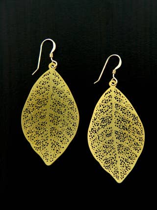 Gold Filigree Leuille Earrings